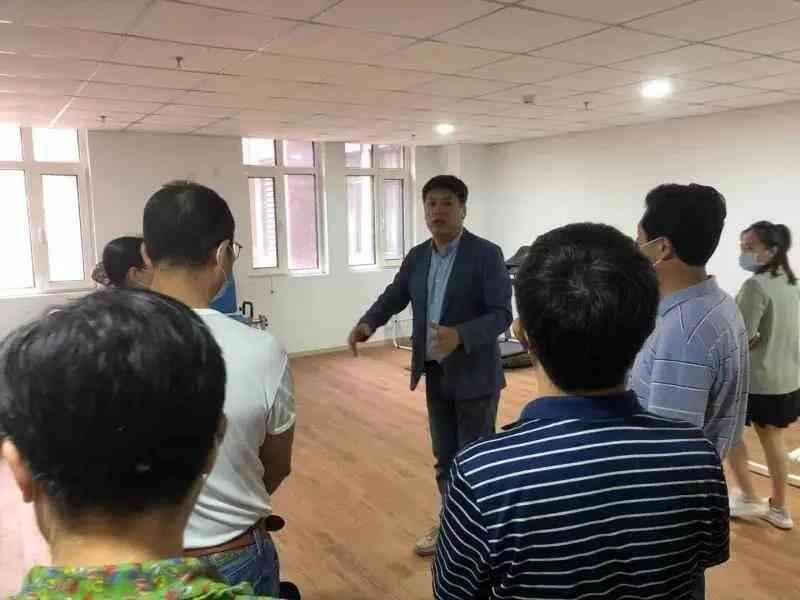 西青区政协领导前来西青乐聆智慧为老服务中心调研指导工